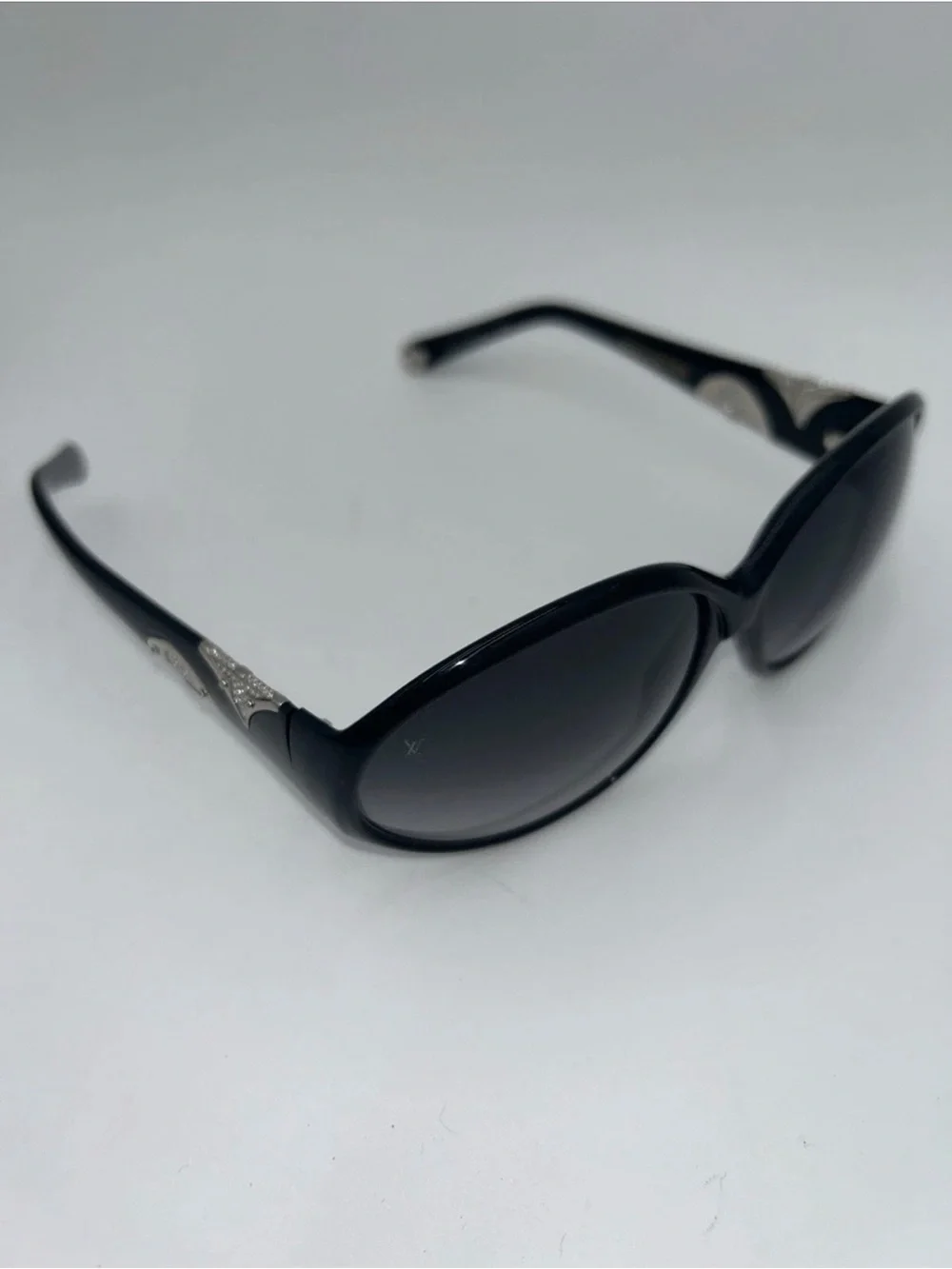 Louis Vuitton Iris PM Z0333E Black Silver Rhinestone Sunglasses Monogram Oval